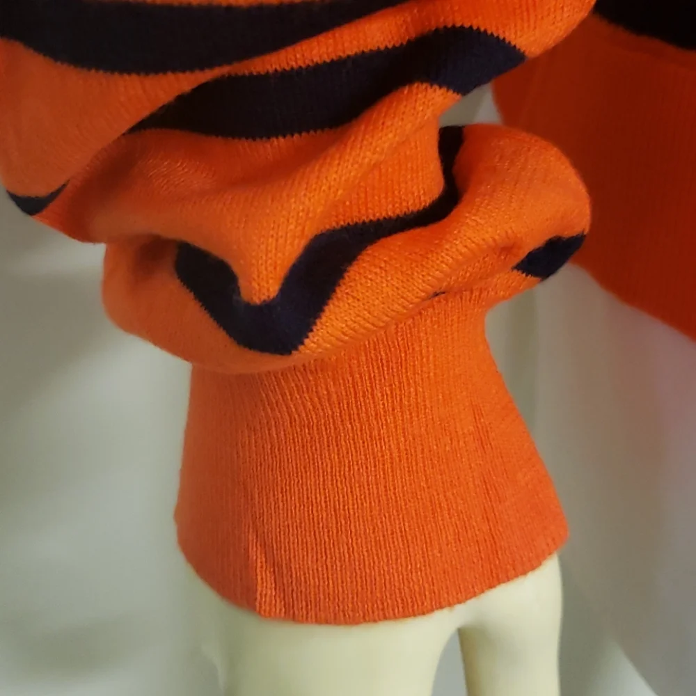 Lauren Ralph Lauren Orange and Black Striped V‑Neck Sweater